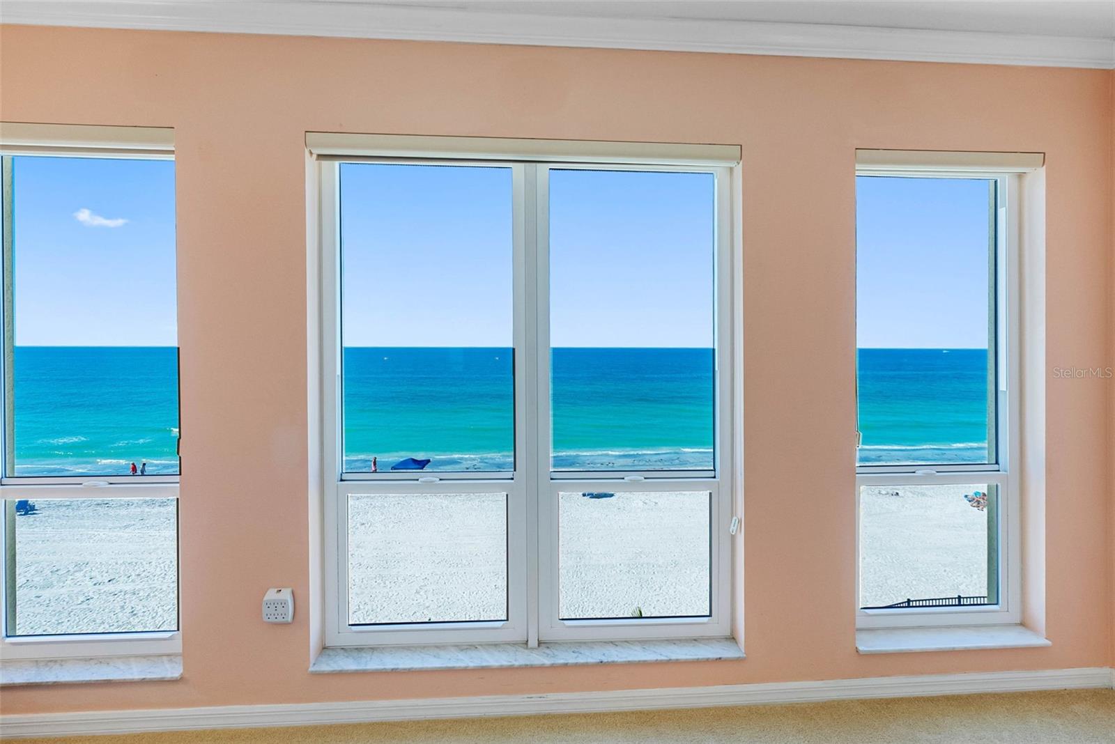 Image 40 of 85 For 16750 Gulf Boulevard 414