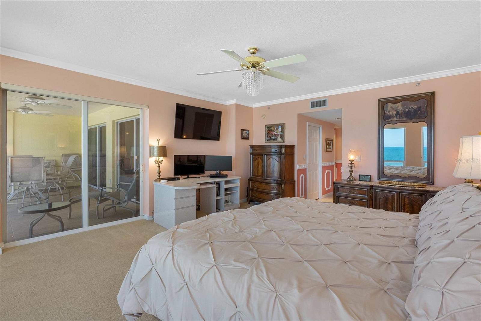 Image 42 of 85 For 16750 Gulf Boulevard 414