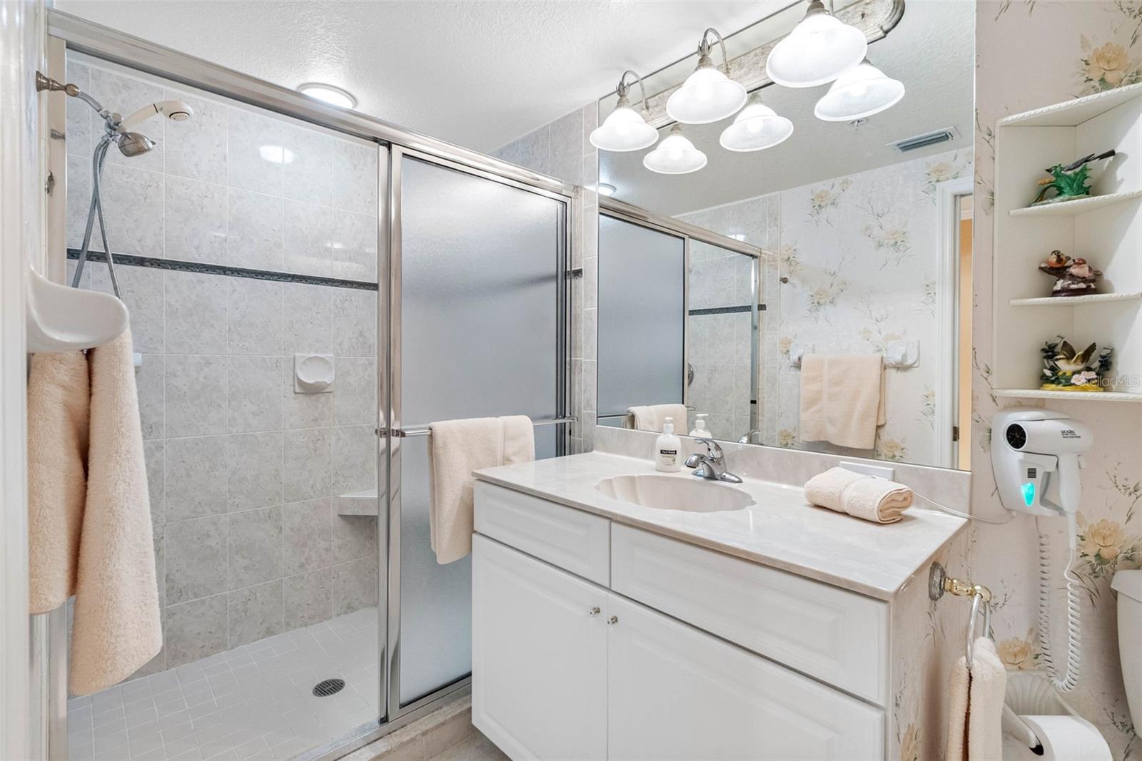 Image 53 of 85 For 16750 Gulf Boulevard 414