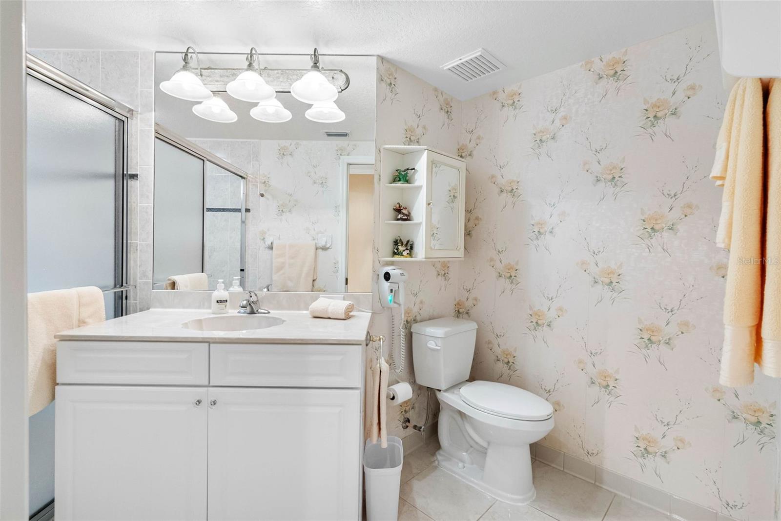 Image 54 of 85 For 16750 Gulf Boulevard 414