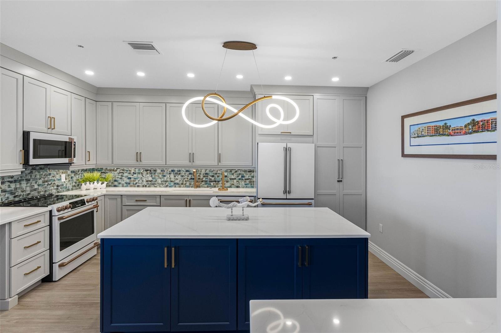 Image 62 of 85 For 16750 Gulf Boulevard 414