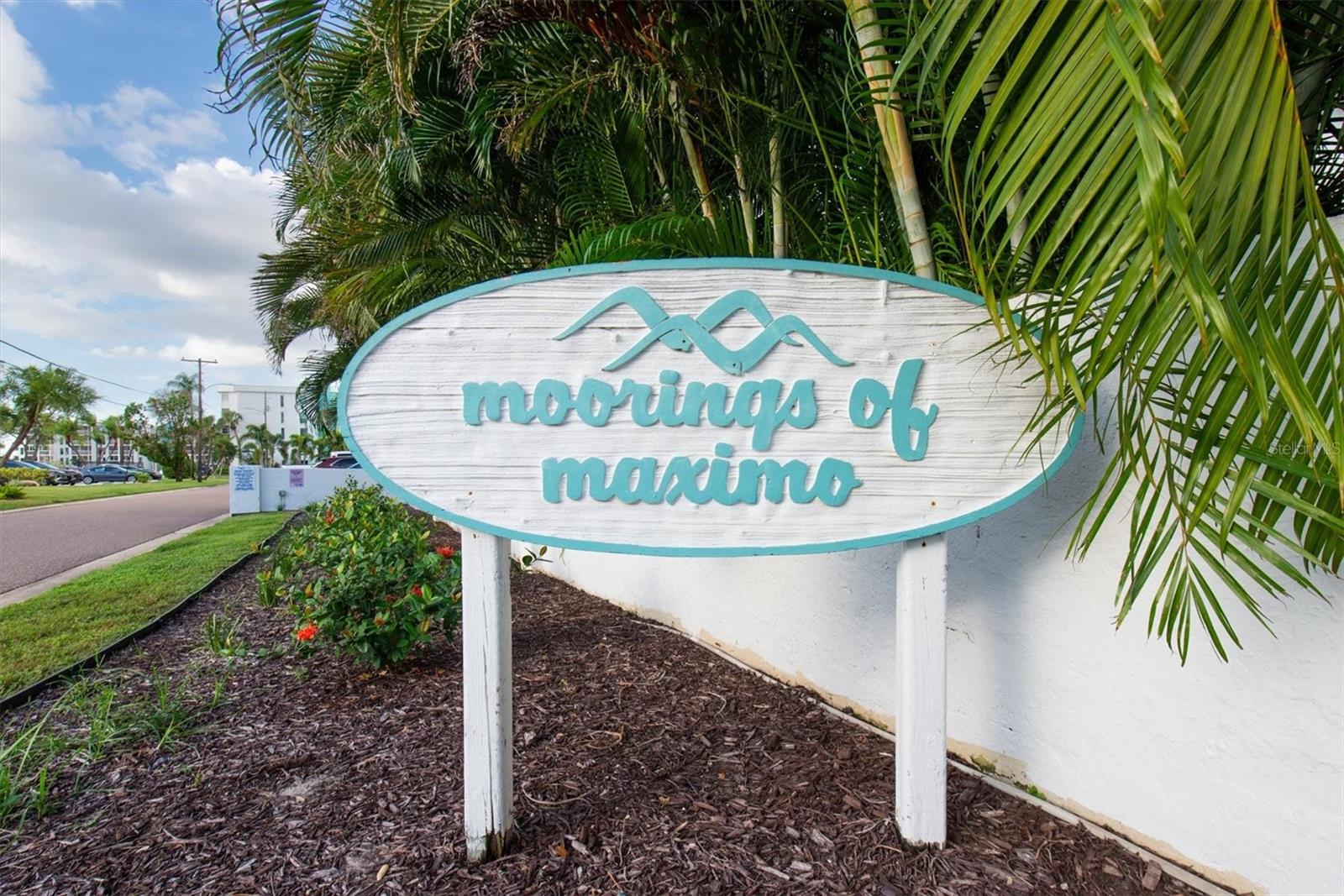 Details for 4900 38th Way S 302, ST PETERSBURG, FL 33711