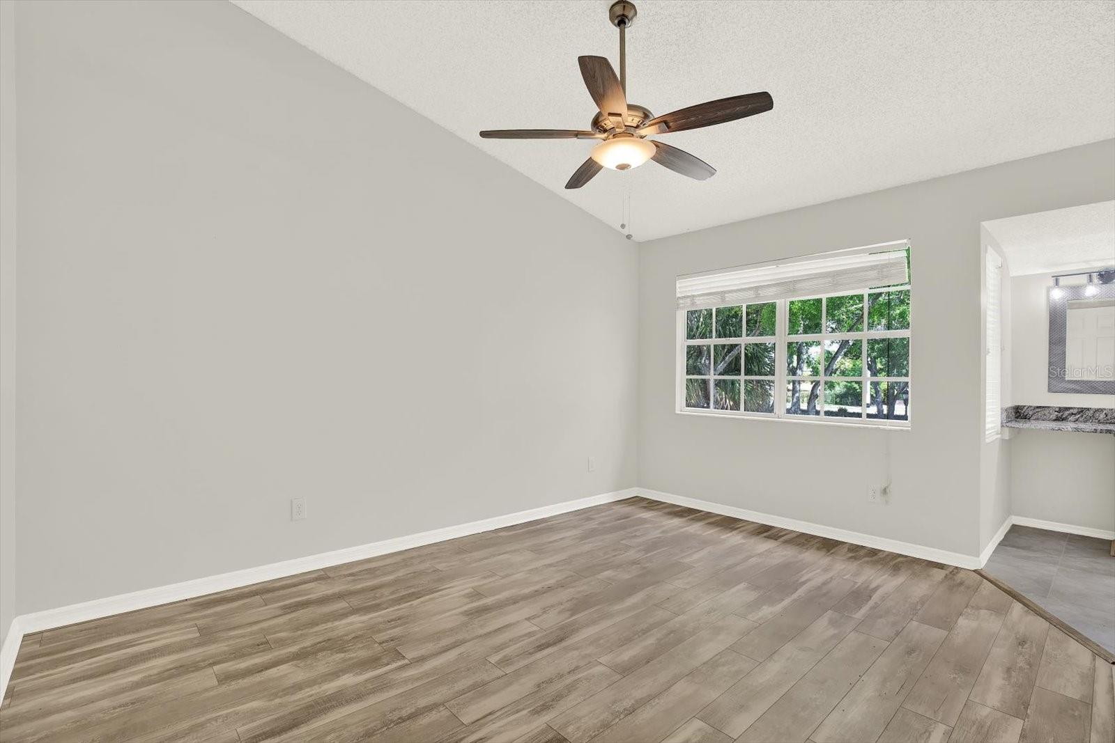 Image 10 of 26 For 5844 Red Cedar Lane