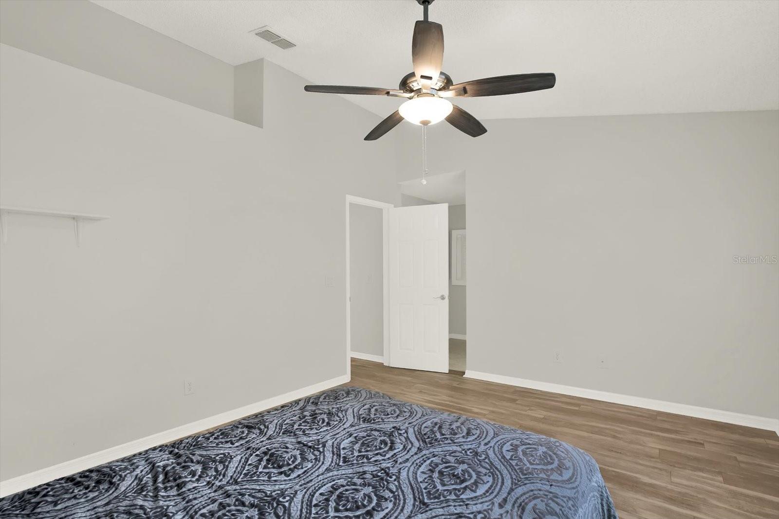 Image 14 of 26 For 5844 Red Cedar Lane