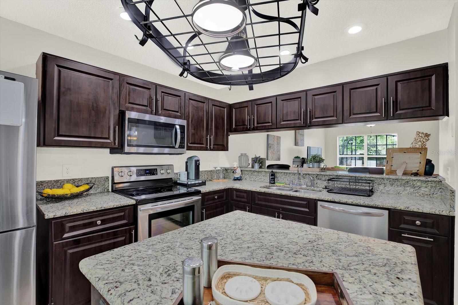 Image 6 of 26 For 5844 Red Cedar Lane