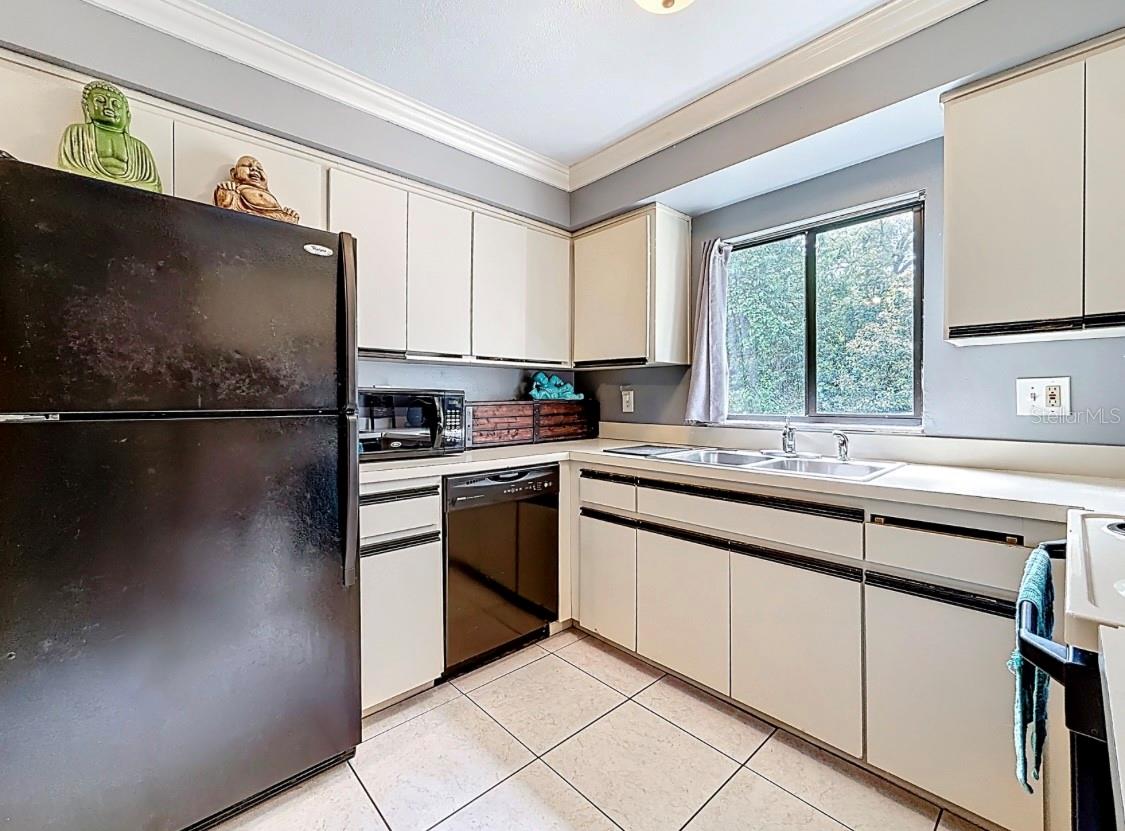 Image 2 of 35 For 3583 Whispering Oaks Lane 110