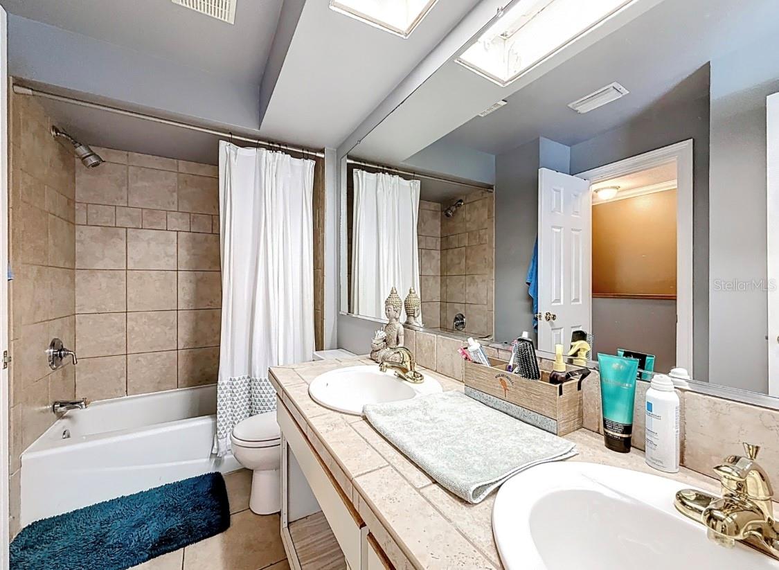 Image 23 of 35 For 3583 Whispering Oaks Lane 110