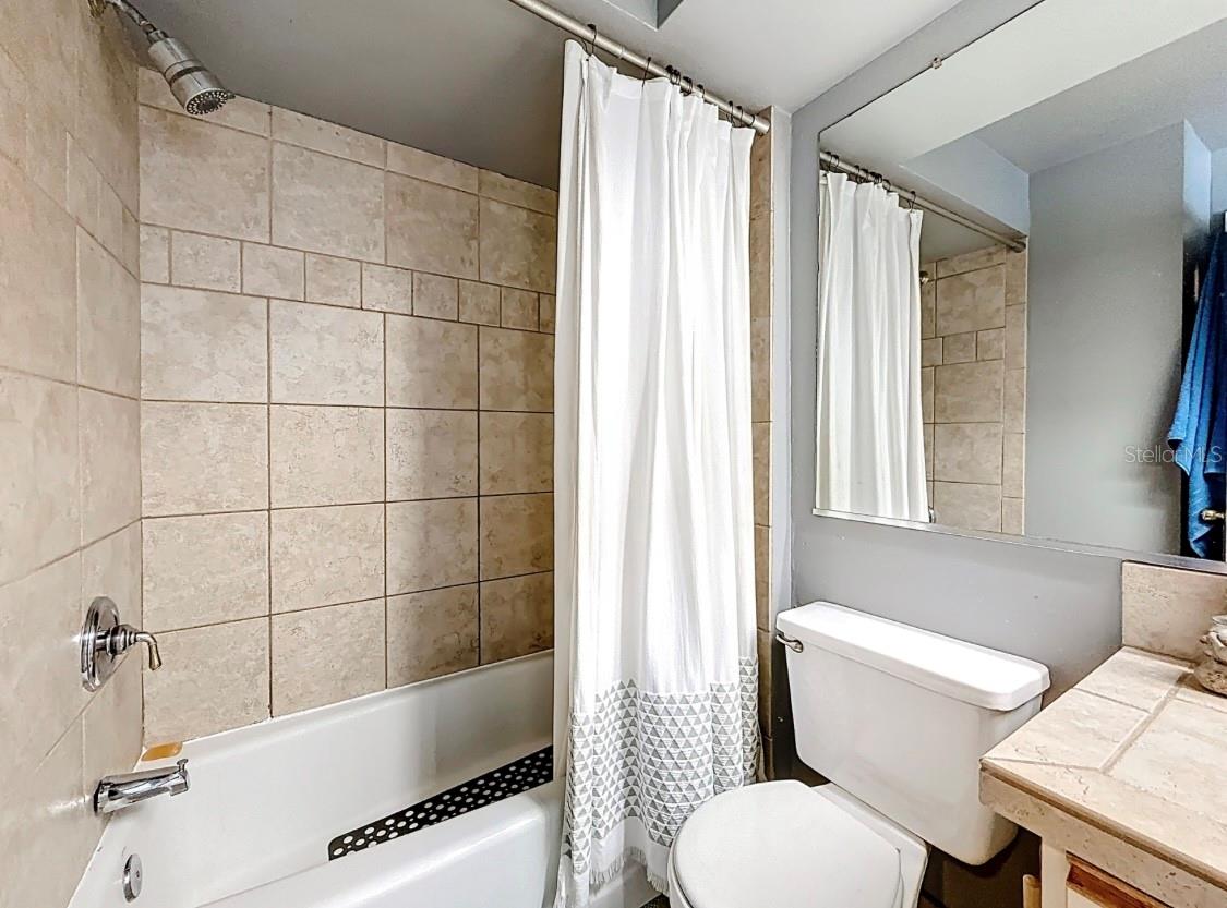 Image 24 of 35 For 3583 Whispering Oaks Lane 110