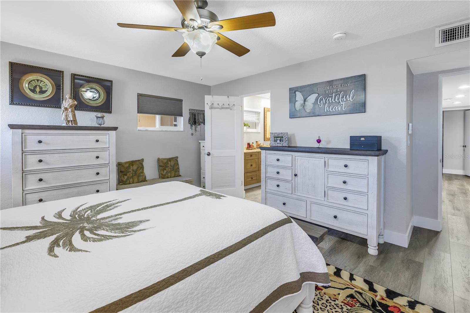 Image 33 of 72 For 800 Madonna Boulevard A