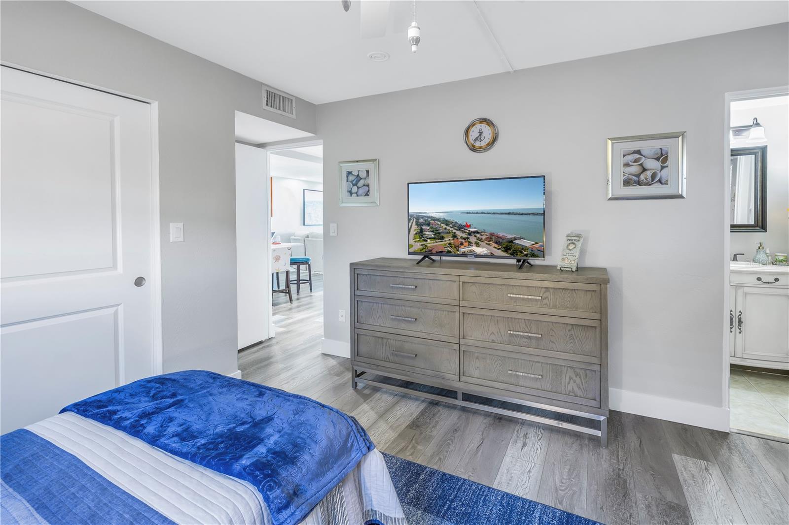 Image 44 of 72 For 800 Madonna Boulevard A