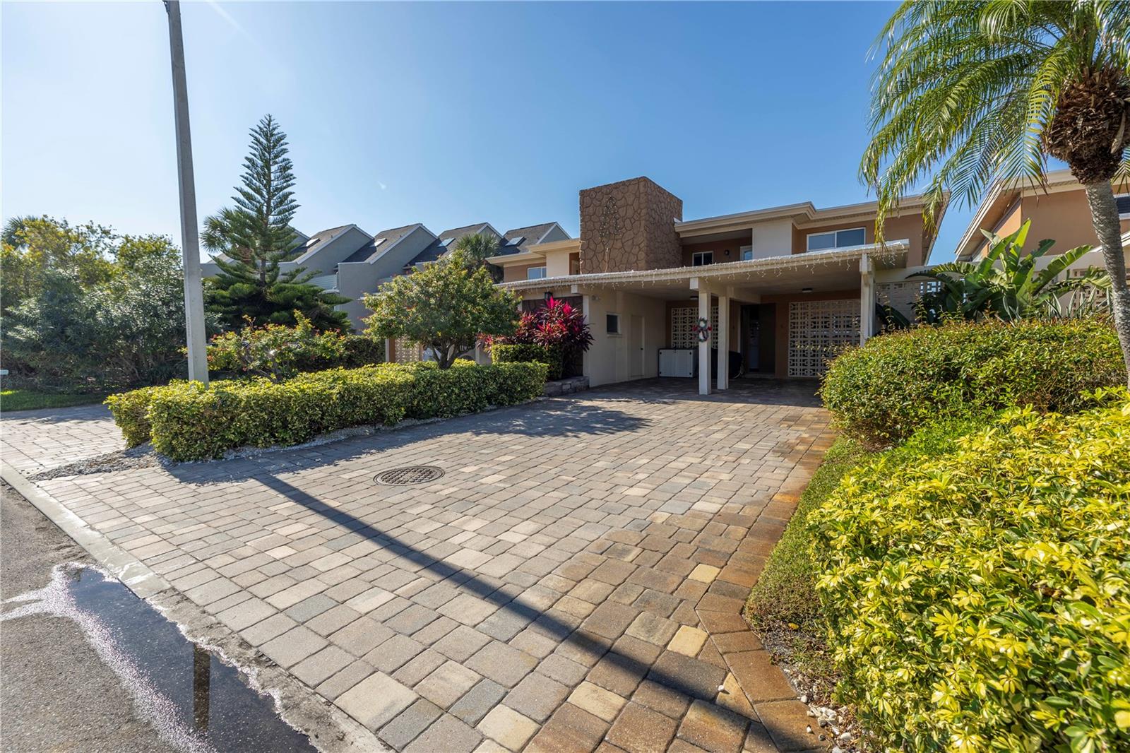 Image 7 of 72 For 800 Madonna Boulevard A