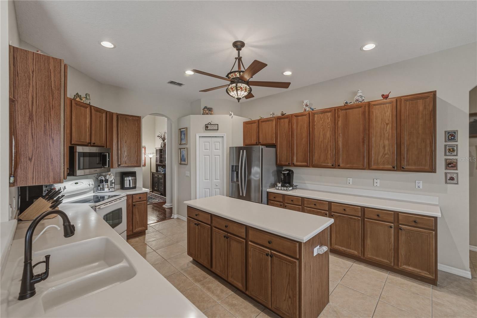 Image 17 of 75 For 13304 Thoroughbred Drive