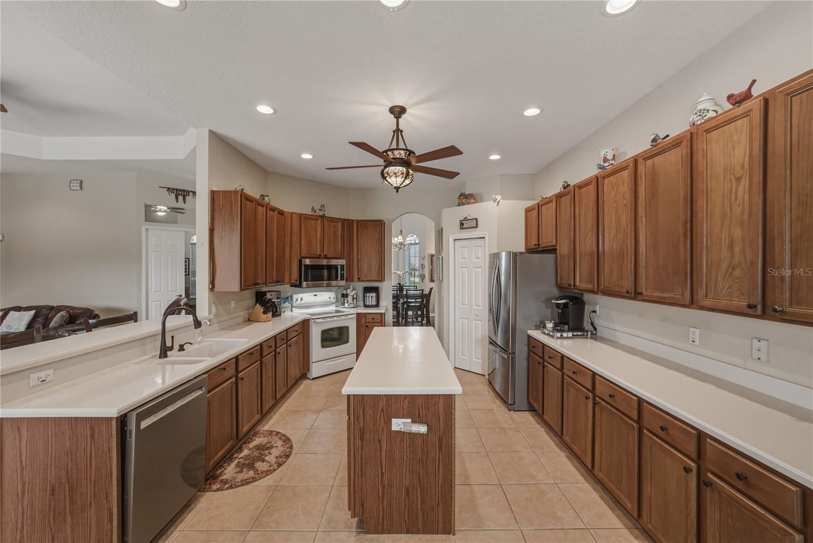 Image 18 of 75 For 13304 Thoroughbred Drive