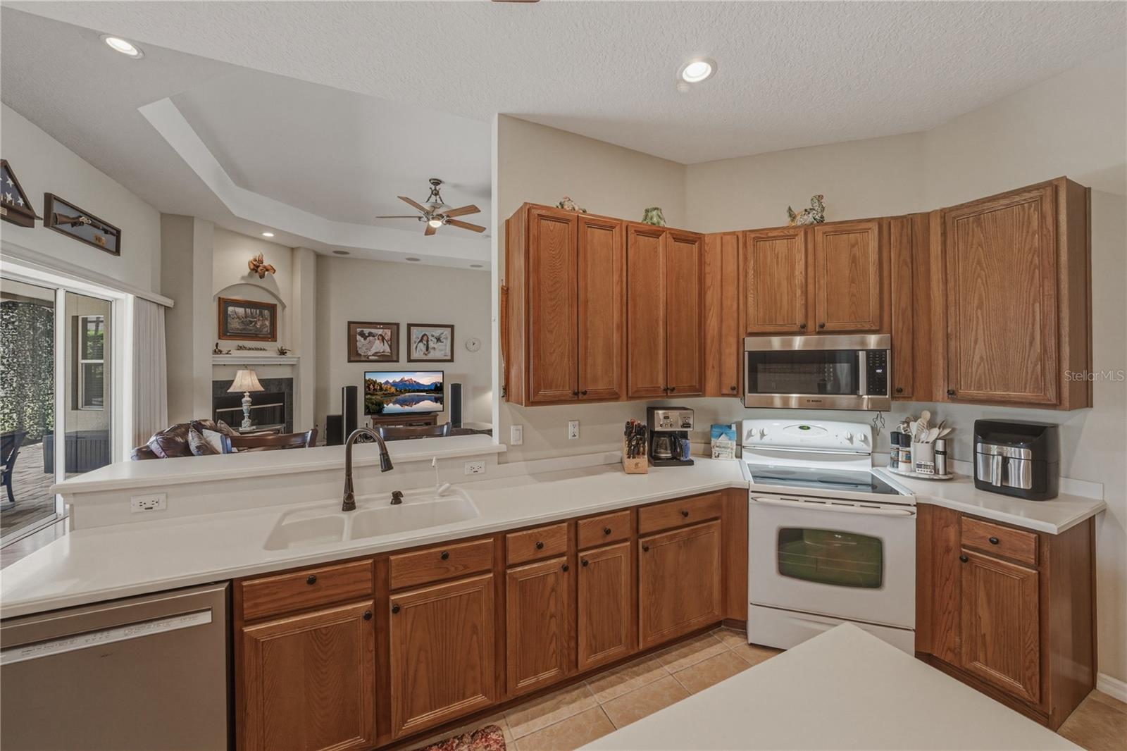 Image 20 of 75 For 13304 Thoroughbred Drive