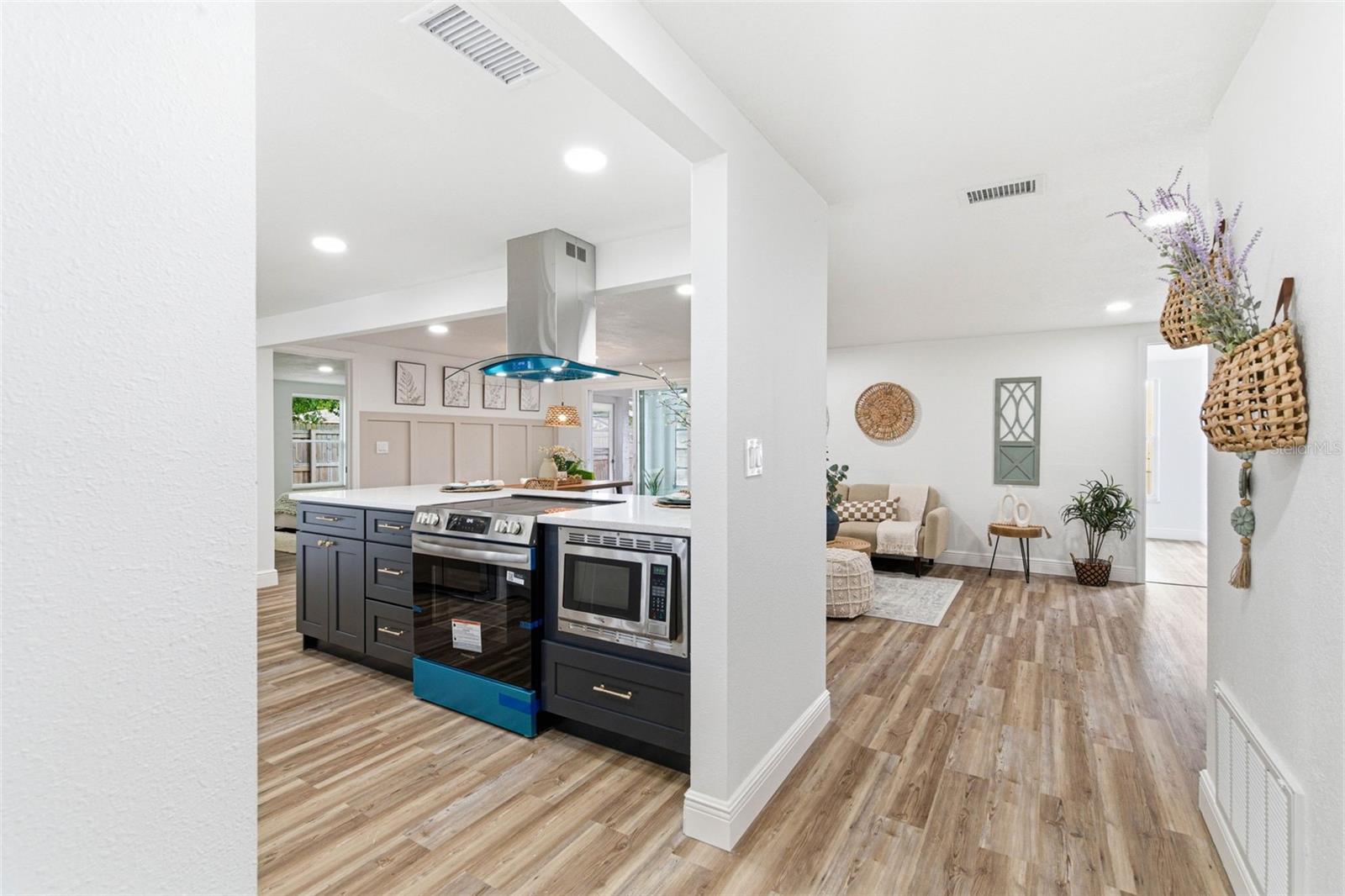 Image 10 of 80 For 7924 Talisman Drive