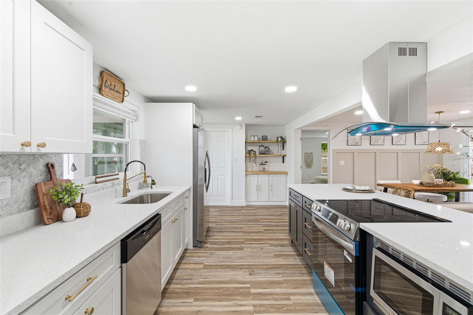 Image 11 of 80 For 7924 Talisman Drive