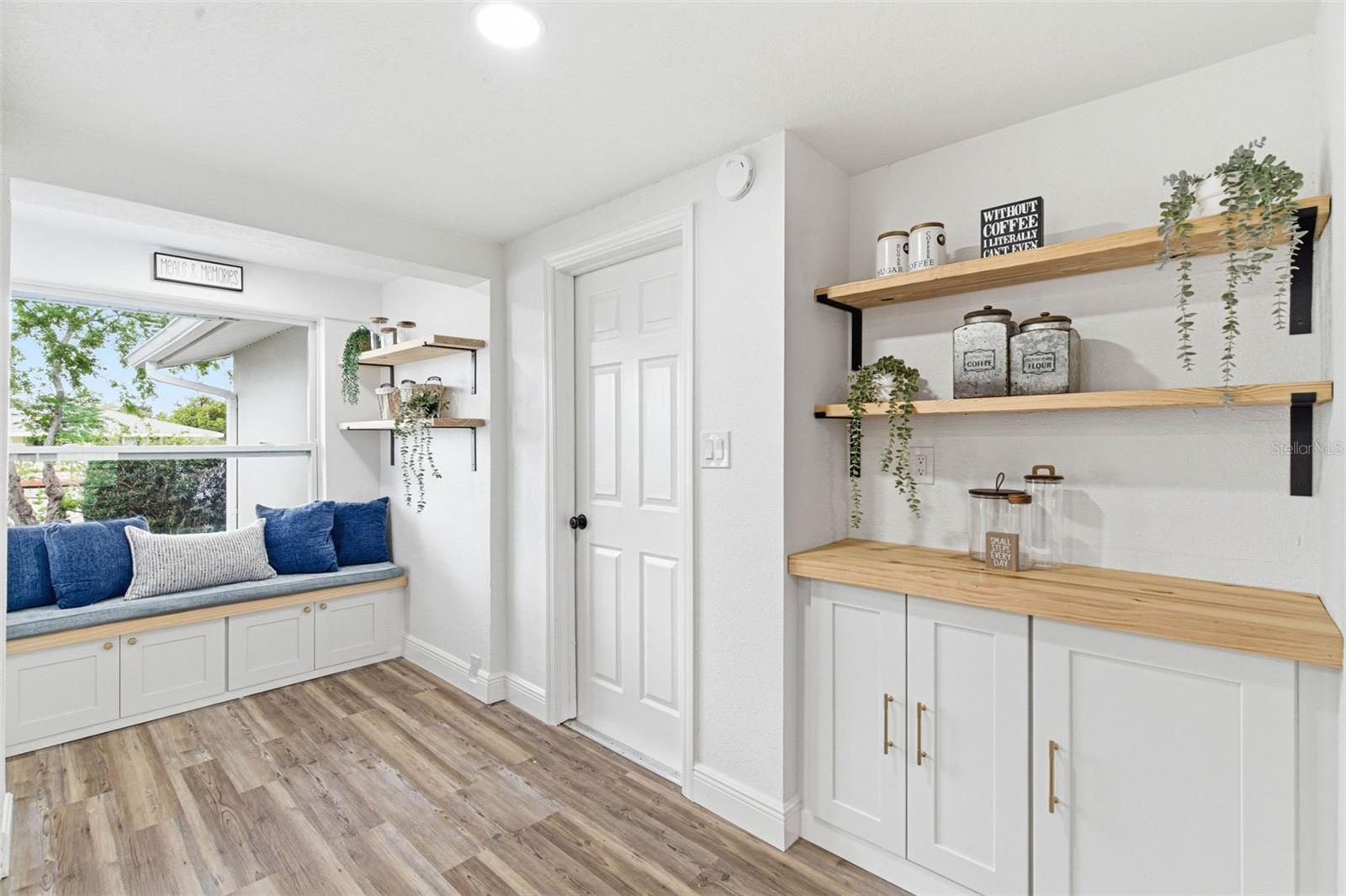 Image 17 of 80 For 7924 Talisman Drive