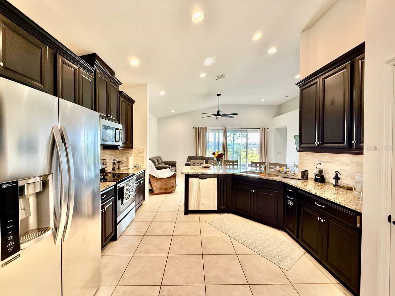 Image 14 of 40 For 7832 Red Hickory Place