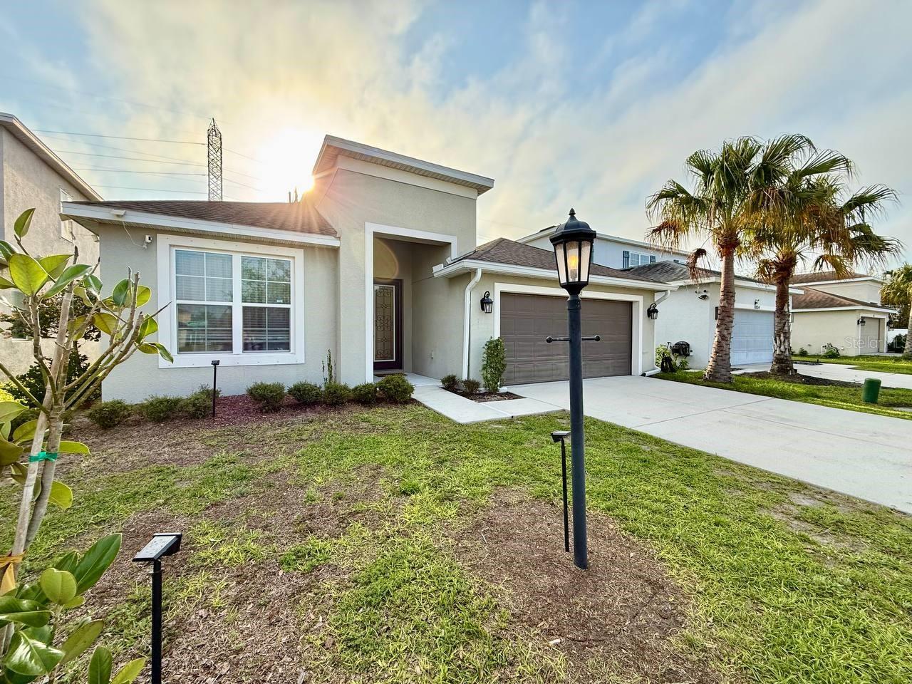 Image 2 of 40 For 7832 Red Hickory Place