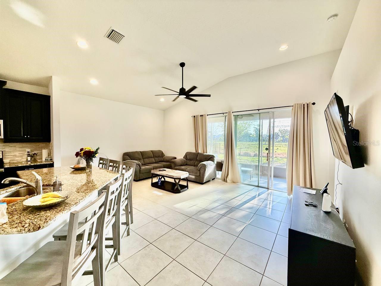 Image 7 of 40 For 7832 Red Hickory Place