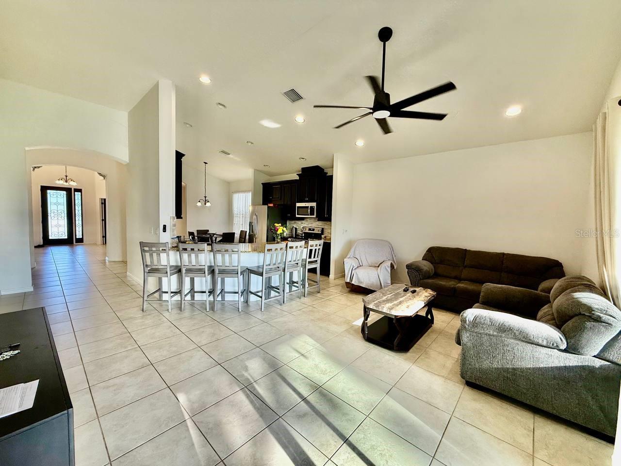 Image 8 of 40 For 7832 Red Hickory Place