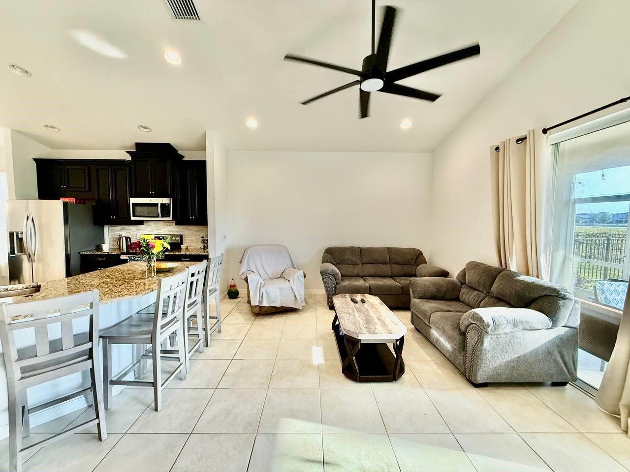 Image 9 of 40 For 7832 Red Hickory Place