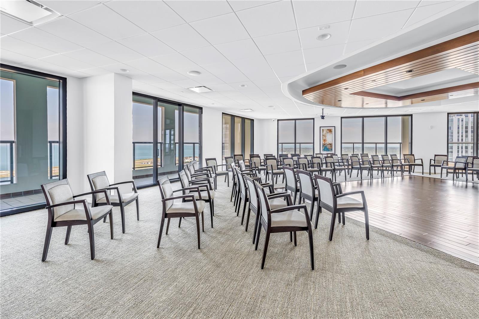 Image 37 of 46 For 1 Beach Drive Se 1702