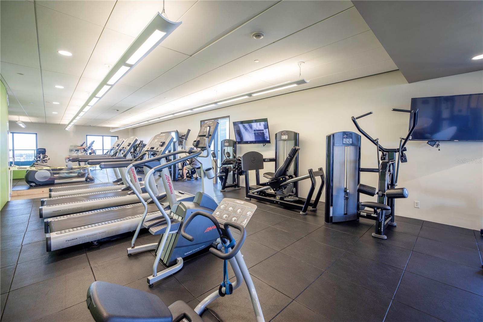 Image 40 of 46 For 1 Beach Drive Se 1702