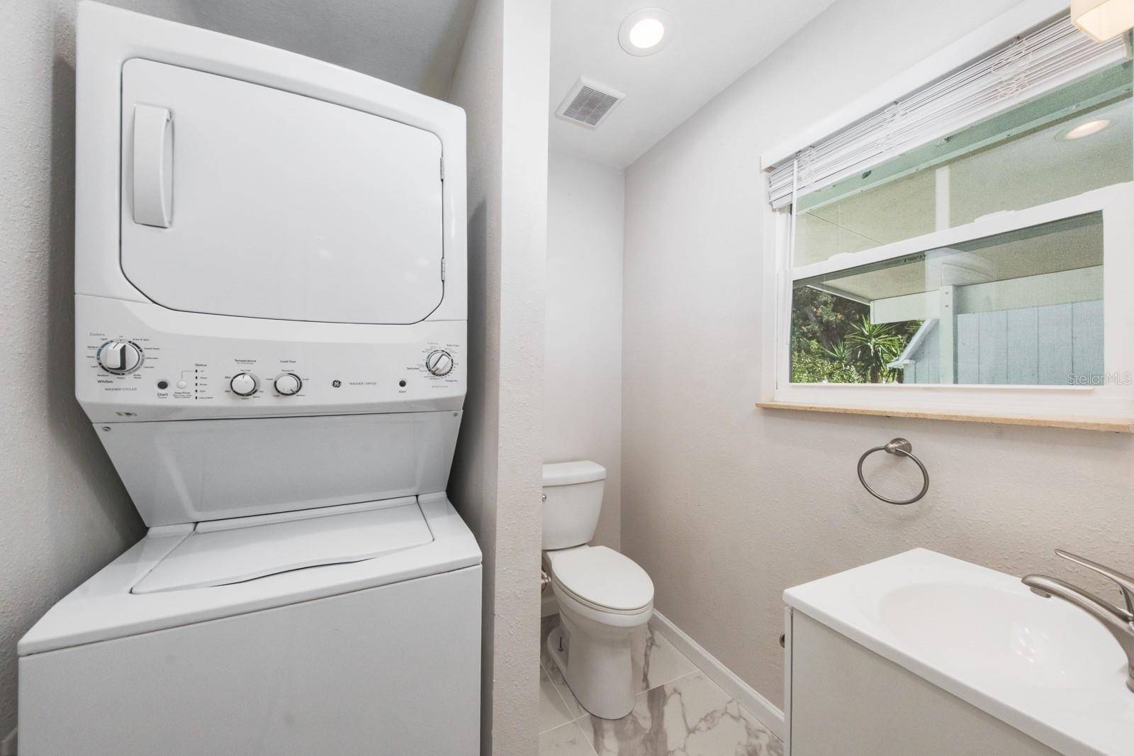 Listing photo id 25 for 4228 37th Avenue N