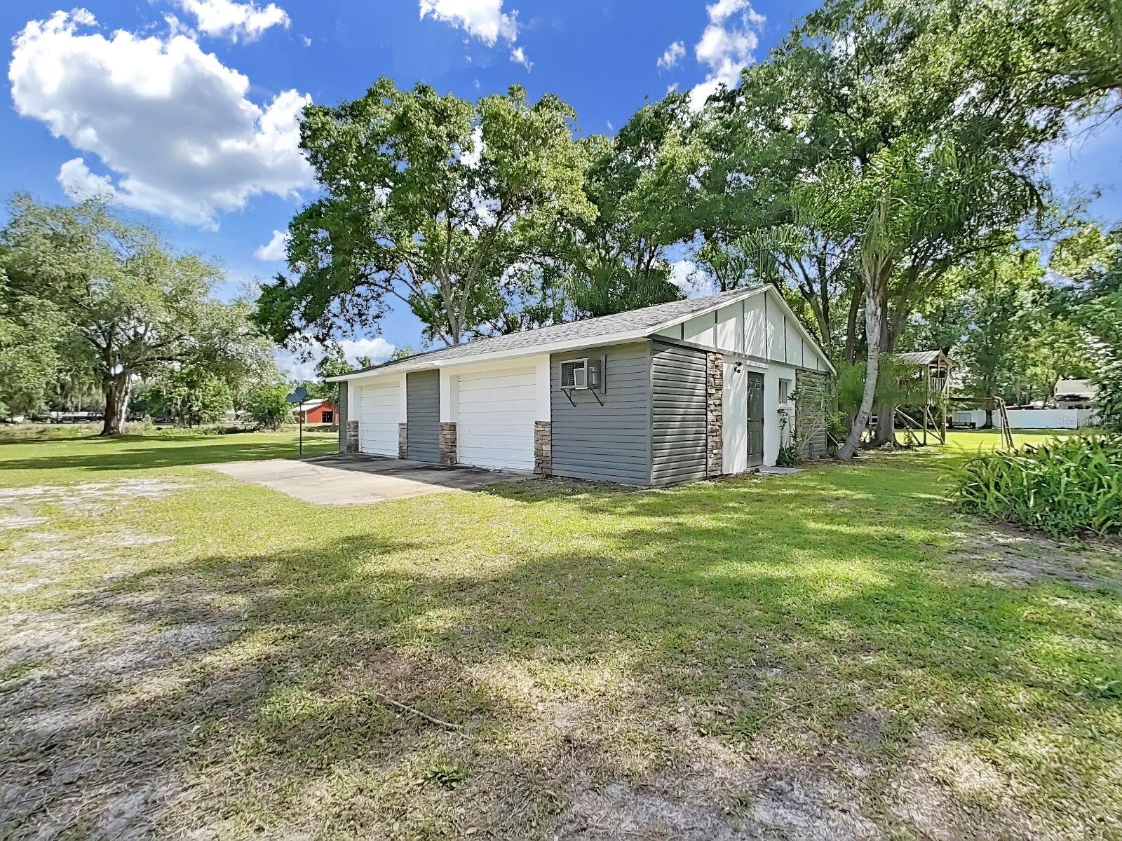 Listing photo id 10 for 16810 Whirley Road