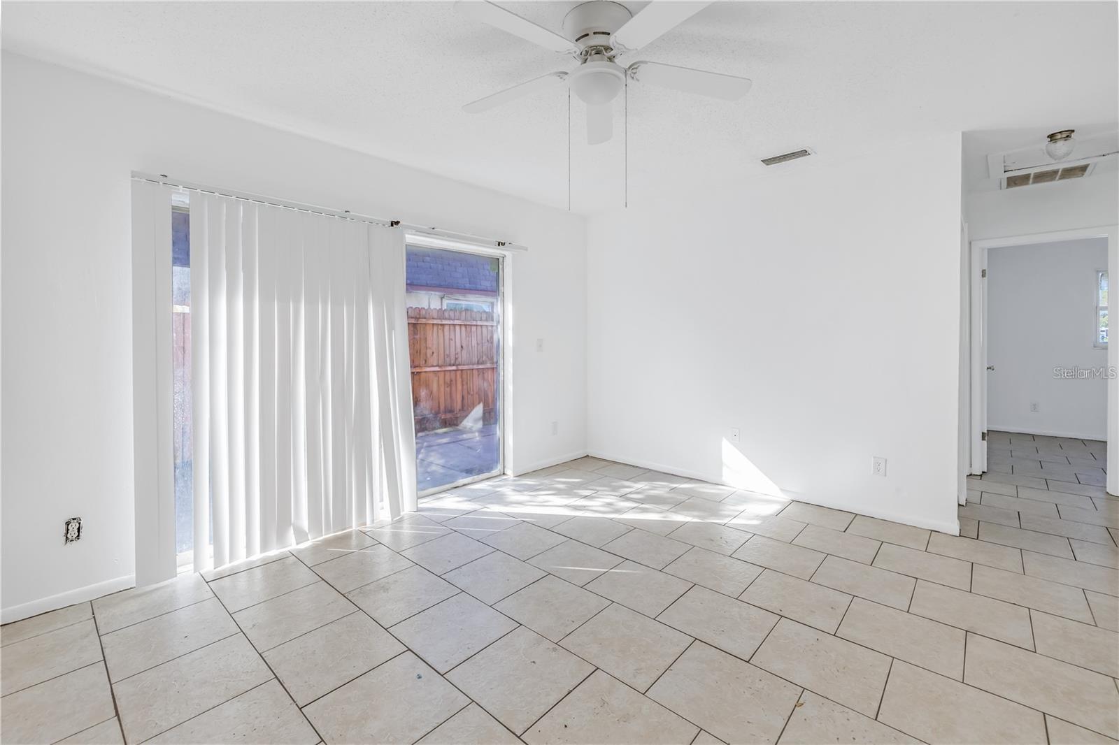 Image 4 of 21 For 185 Fulton Street Ne