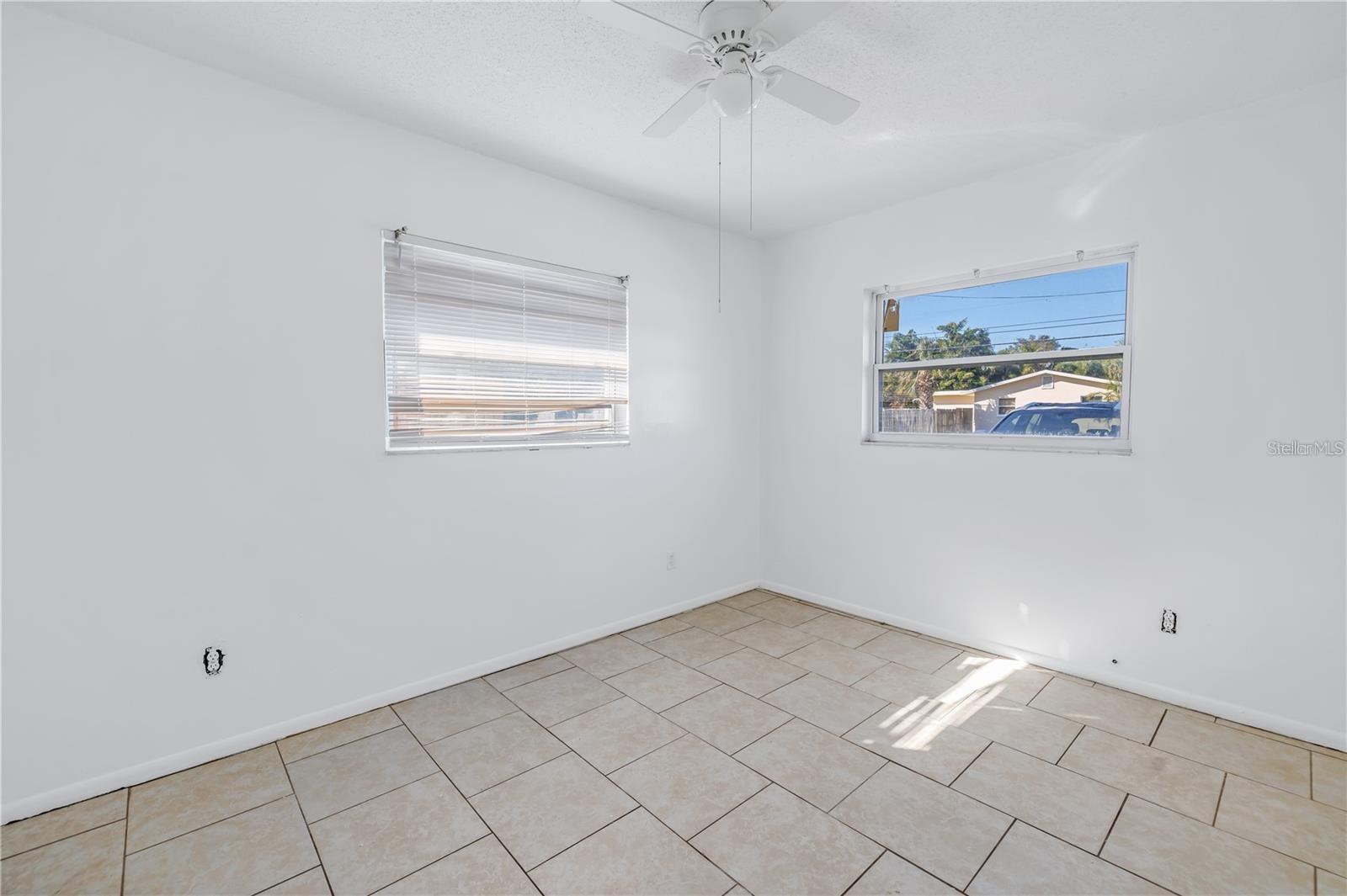 Image 9 of 21 For 185 Fulton Street Ne