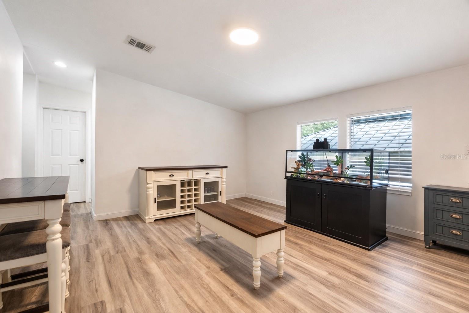 Image 17 of 39 For 12506 Hicks Road