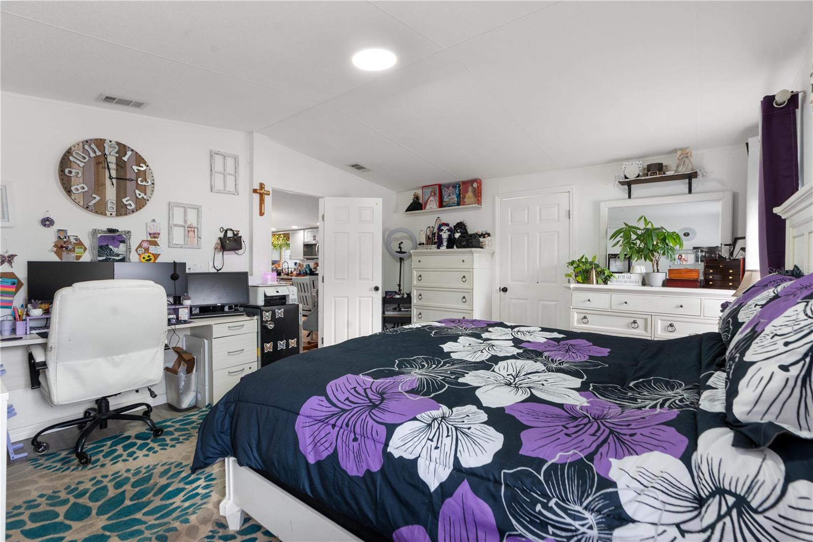 Image 20 of 39 For 12506 Hicks Road