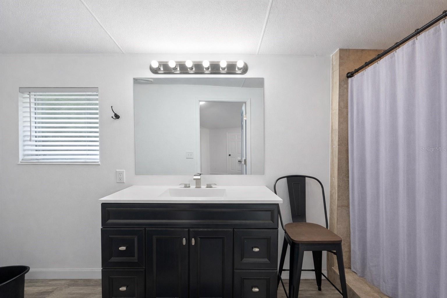 Image 29 of 39 For 12506 Hicks Road