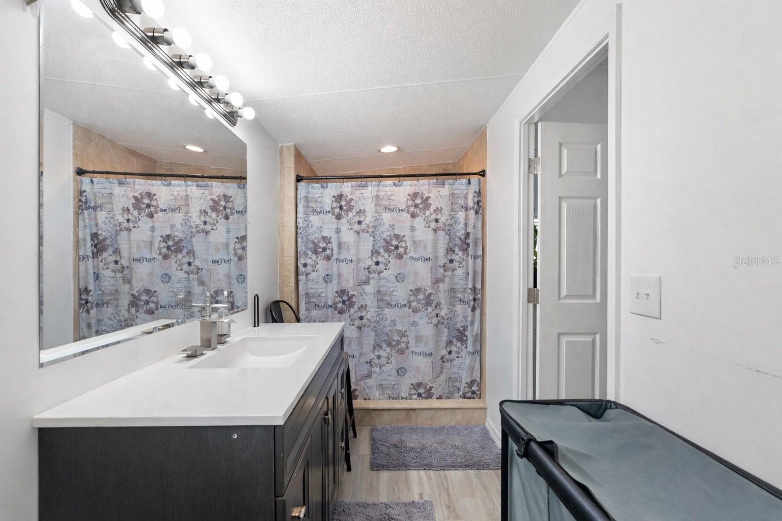 Image 31 of 39 For 12506 Hicks Road