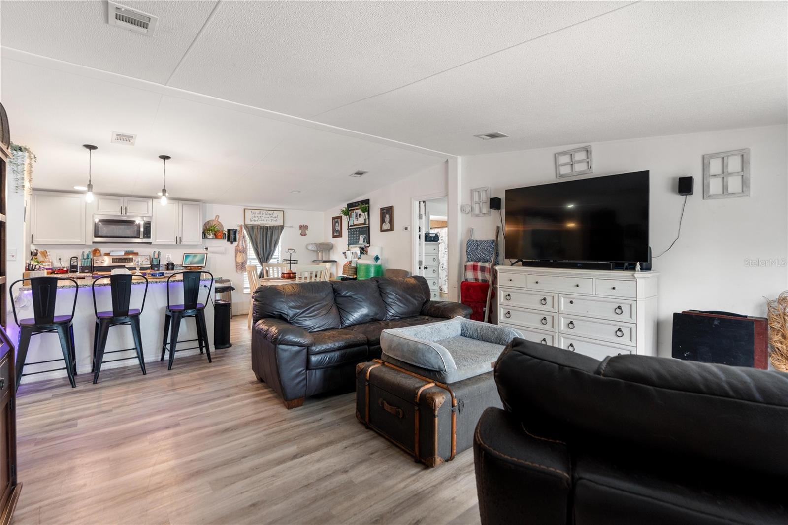 Image 4 of 39 For 12506 Hicks Road