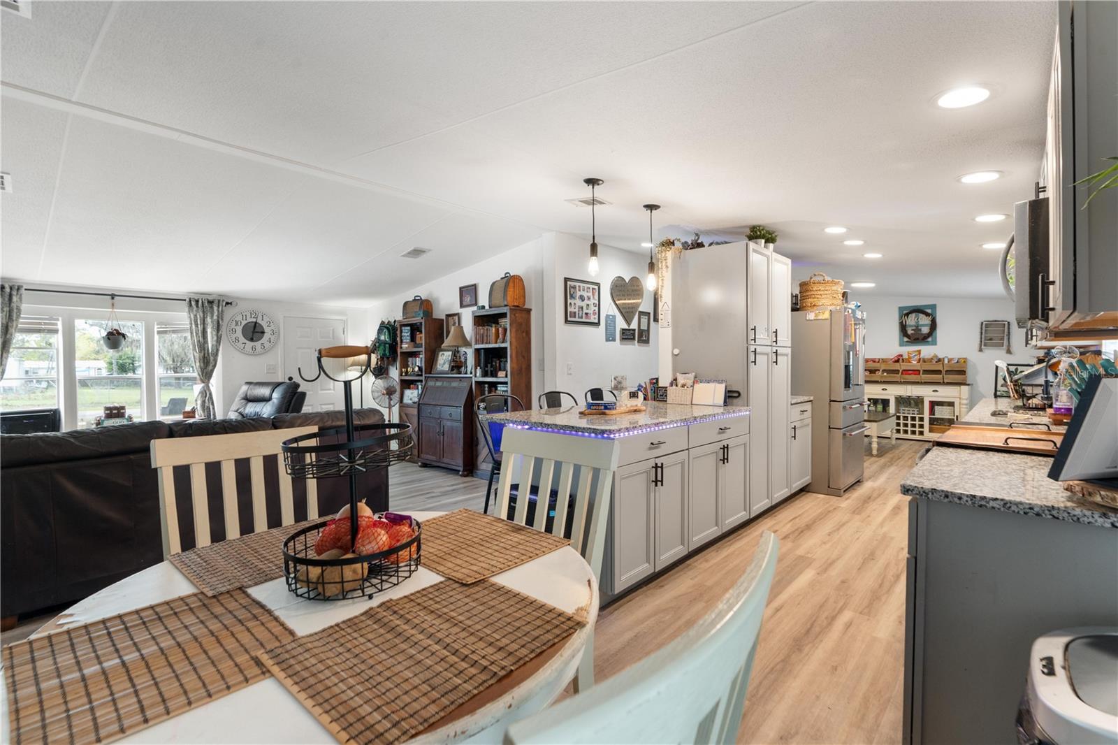 Image 7 of 39 For 12506 Hicks Road