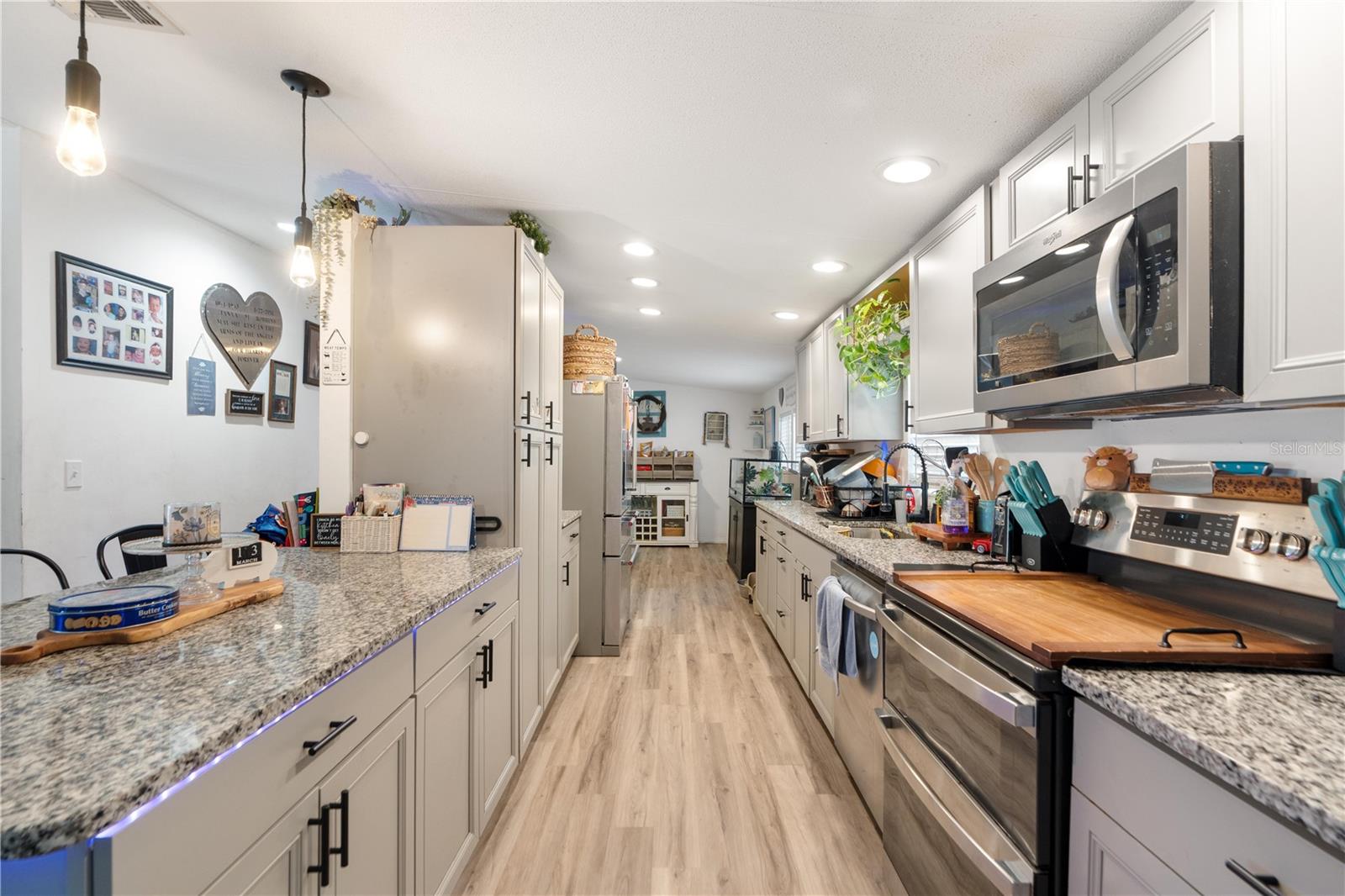 Image 9 of 39 For 12506 Hicks Road