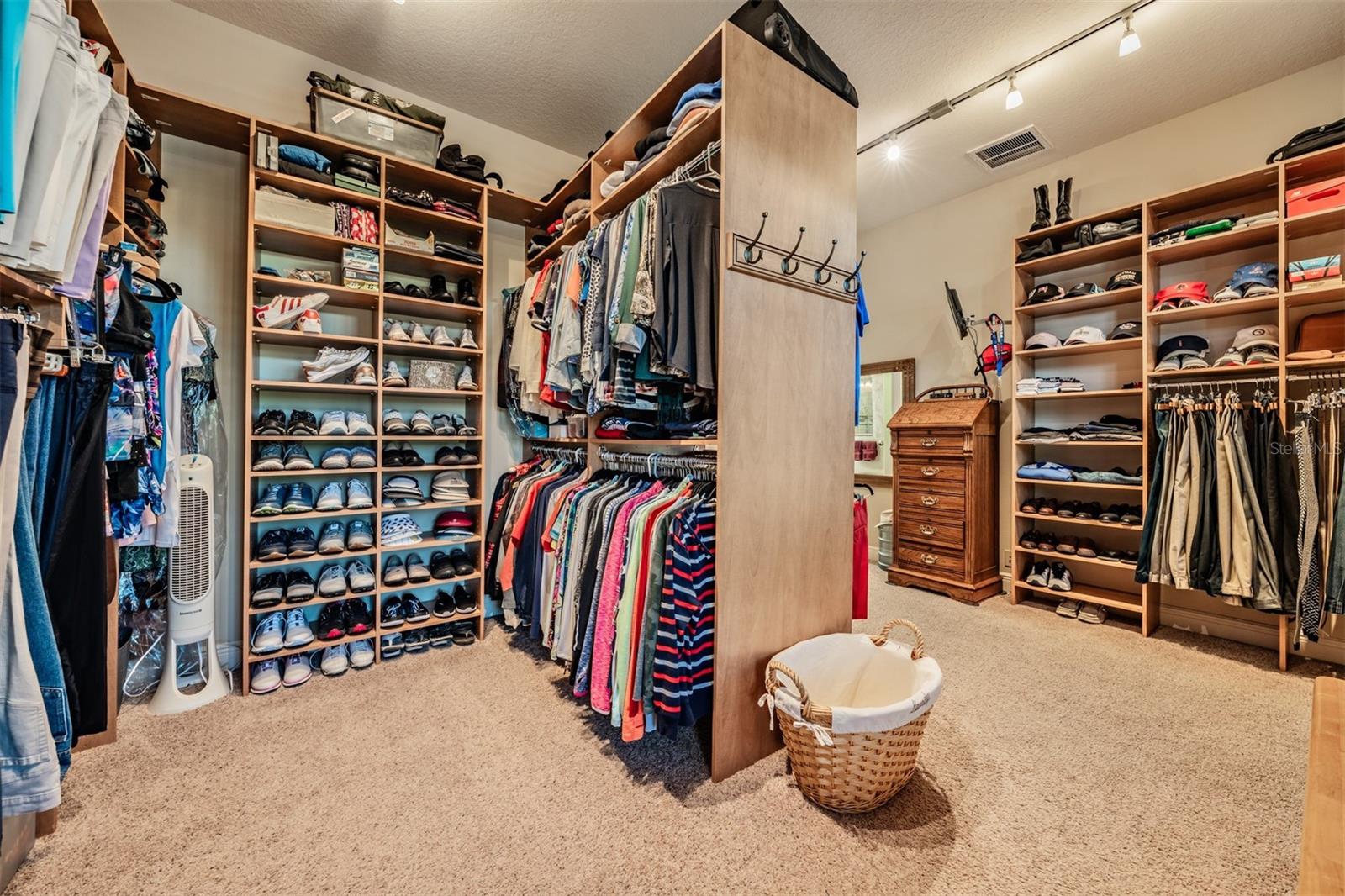 Image 14 of 99 For 34115 Americana Avenue