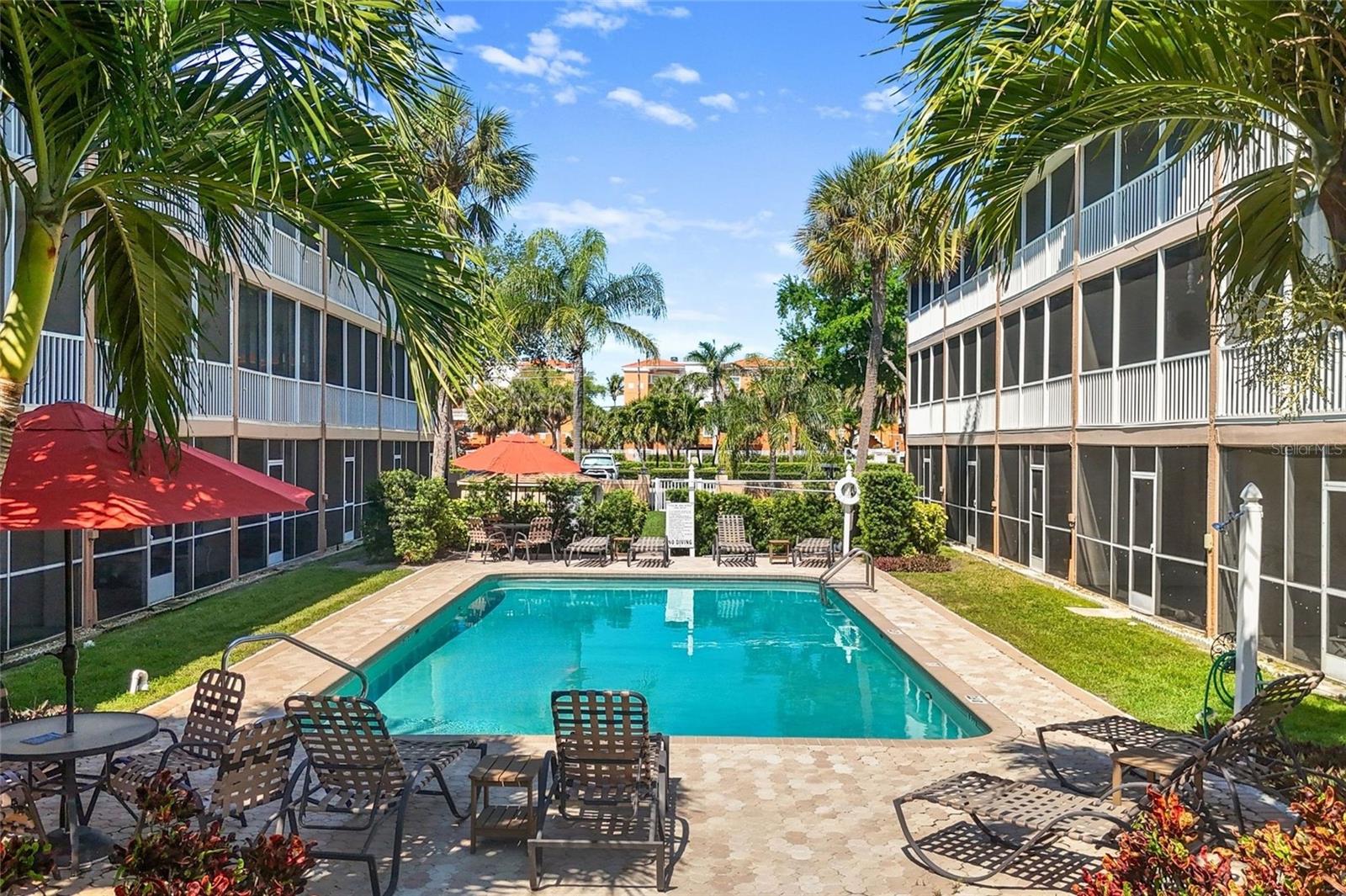 Image 14 of 28 For 637 Pinellas Bayway S 301