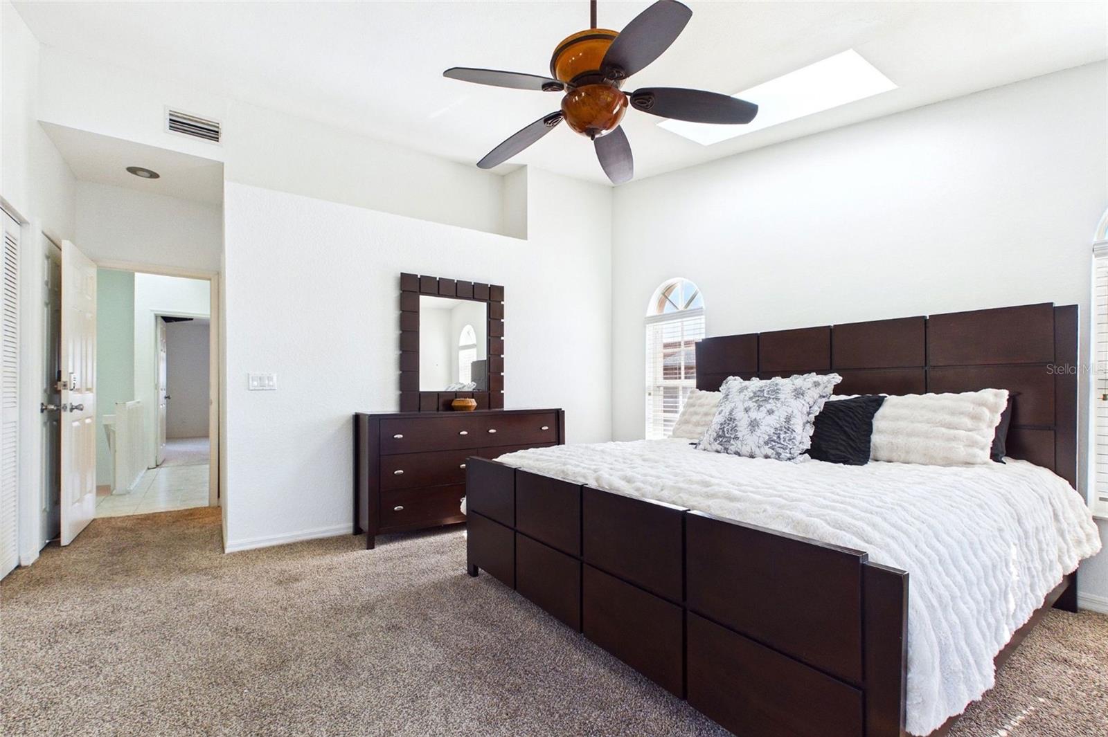 Image 16 of 28 For 637 Pinellas Bayway S 301