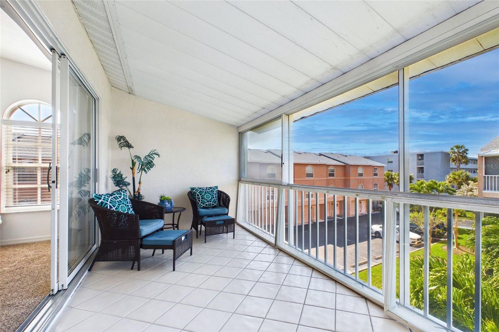 Image 19 of 28 For 637 Pinellas Bayway S 301