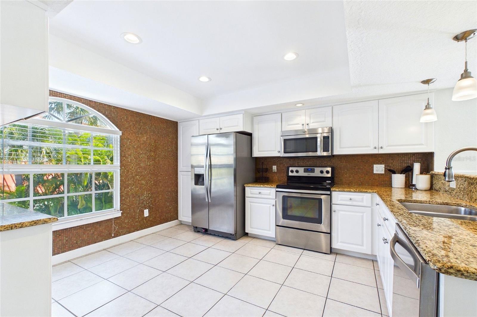 Image 8 of 28 For 637 Pinellas Bayway S 301