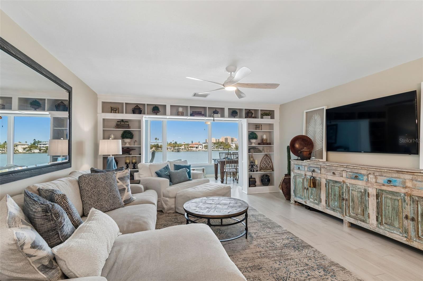 Image 17 of 56 For 770 Island Way N204