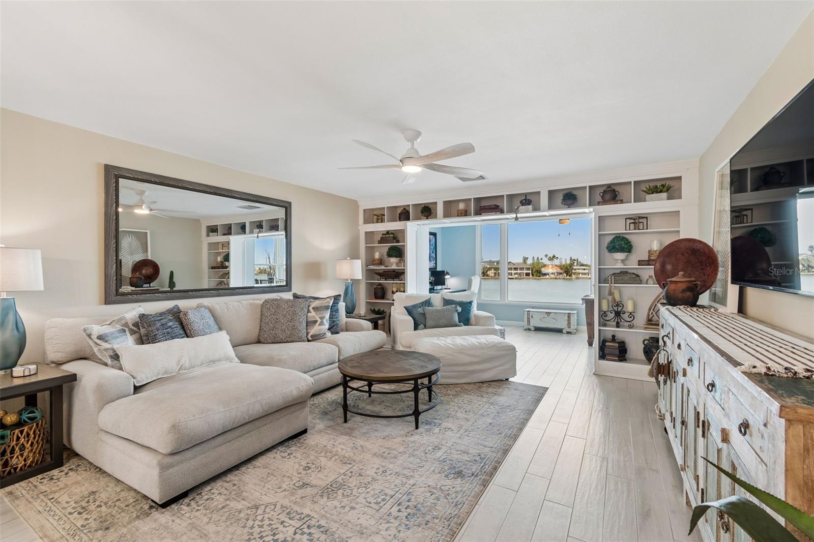 Image 18 of 56 For 770 Island Way N204