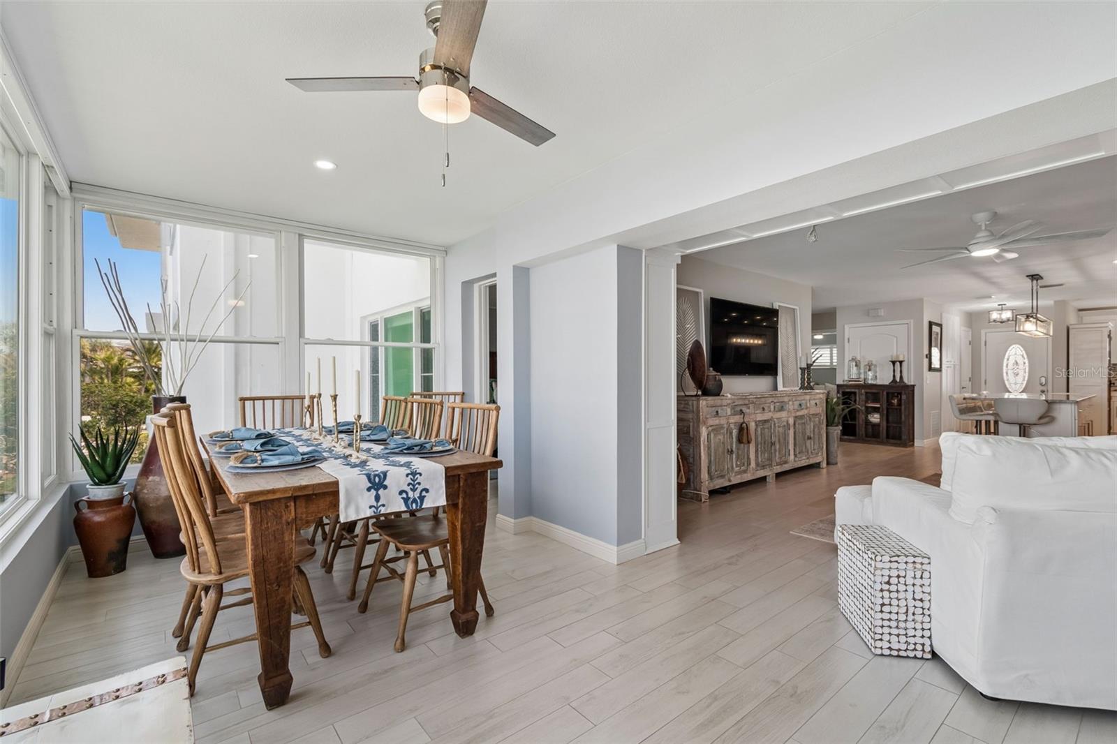 Image 23 of 56 For 770 Island Way N204