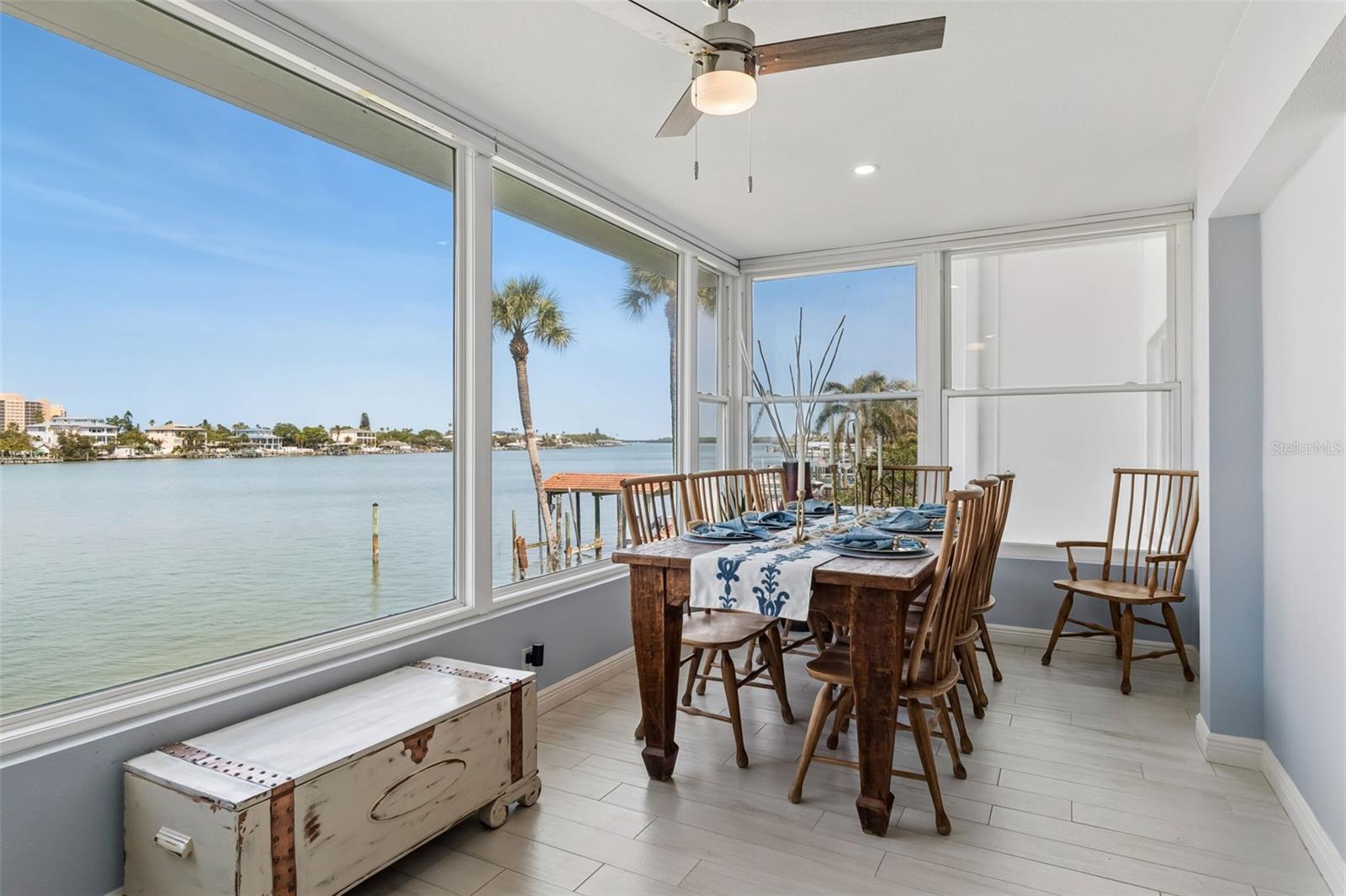 Image 25 of 56 For 770 Island Way N204