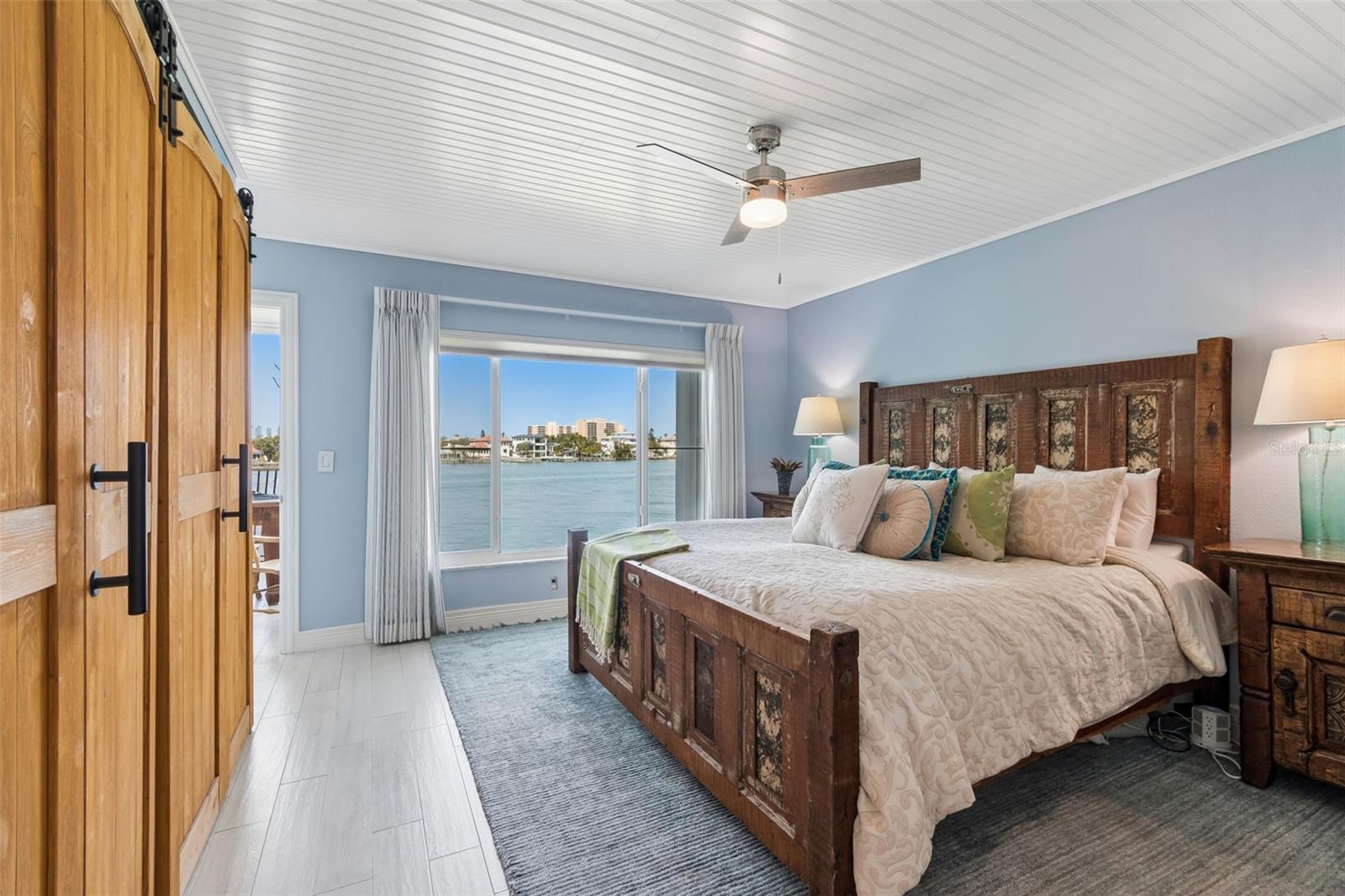 Image 30 of 56 For 770 Island Way N204