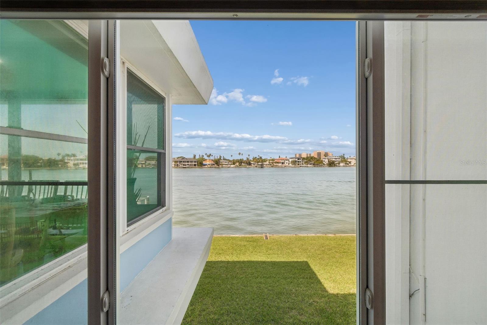 Image 34 of 56 For 770 Island Way N204